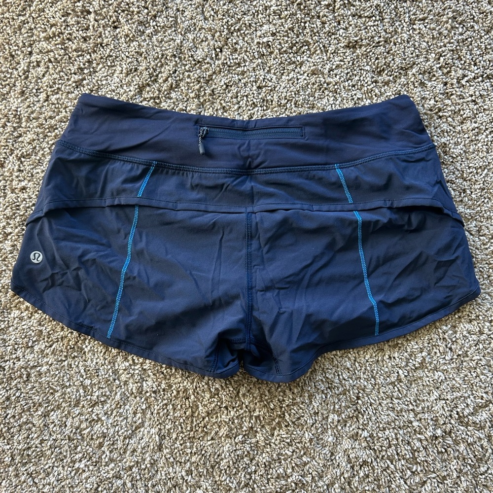 Lululemon low rise speed it up short 2.5”
